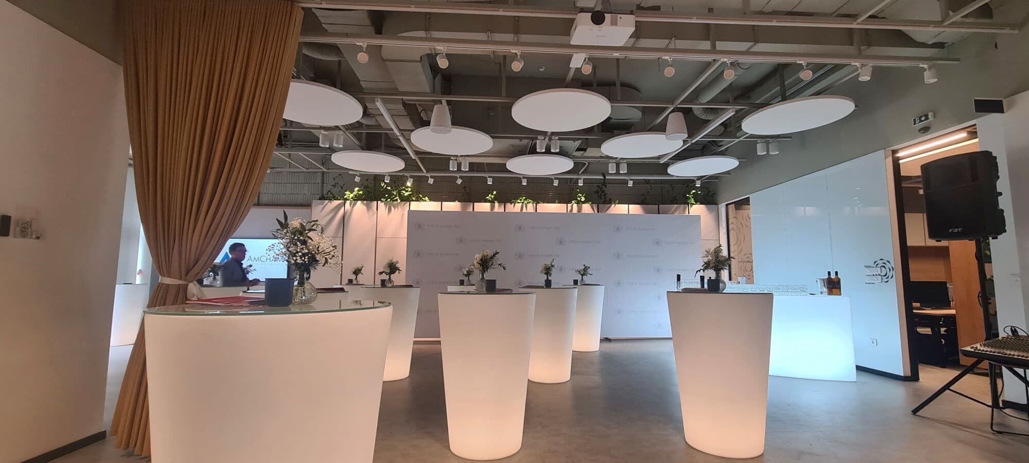 <div>
<h4>Phillip Morris</h4>
</div>
<div>
<h3>AMCHAM</h3>
</div>
